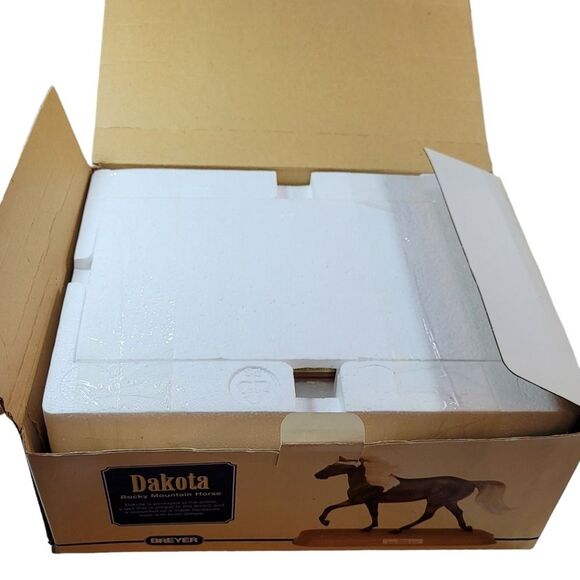 Breyer Dakota Rocky Mountain Horse collectible limited edition - NIB- RARE - Picture 12 of 15